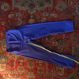 Lululemon Wunder Under Cropped Leggings Size 4, Purple